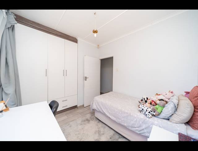 3 BEDROOM HOUSE FOR SALE IN NAHOON VALLEY PARK
